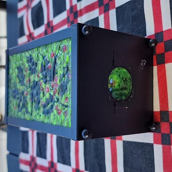 TALL GLASS & BLACK METAL CANDLE HOLDER. - Picture 3 of 4